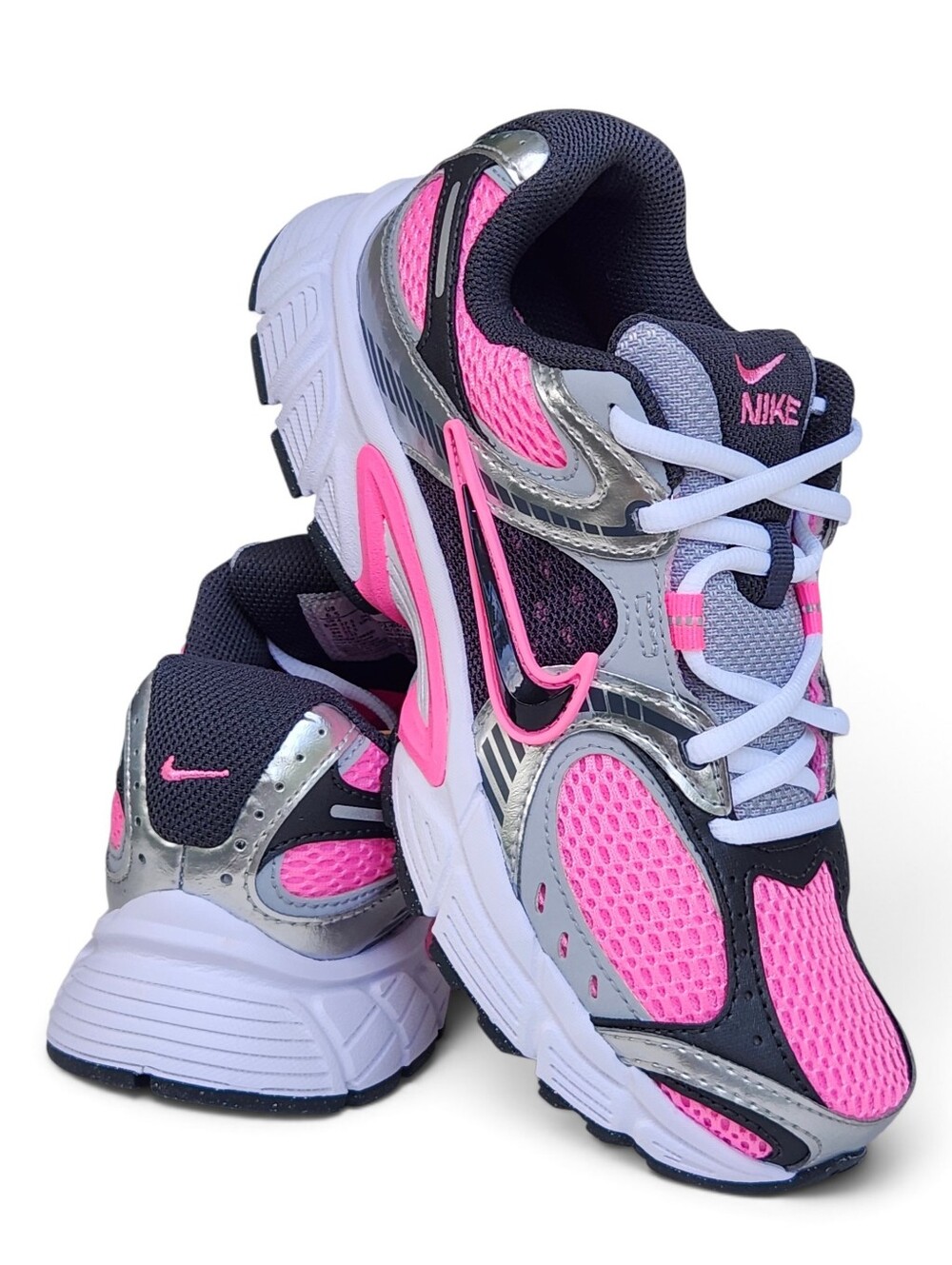 Nike V5 RNR Womens Size 6.5 Hot Pink/Black Athletic-Casual Sneakers Comfort Shoe